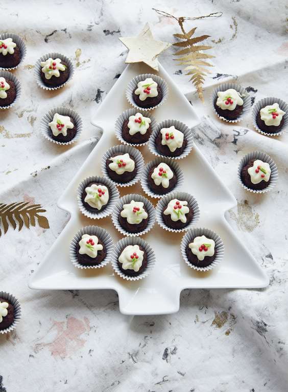 Christmas Pud Petit Fours | Quick Christmas Baking Recipe