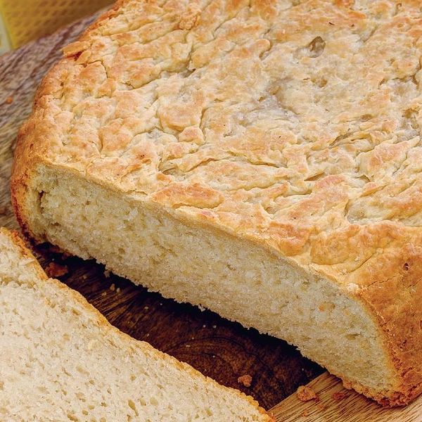Slow Cooker White Bread A Super Easy Slow Cooker Recipe For White Bread The Homemade Is Both Light And Indulgent With Great Crust Serve Simply Warm Good Quality