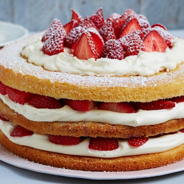 Triple-layer berry Victoria sponge - The Happy Foodie