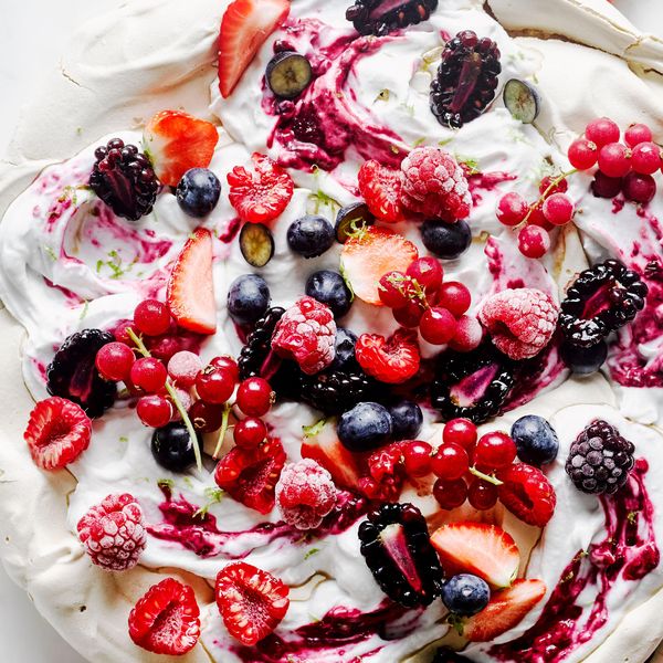 Rachel Ama S Vegan Pavlova With Coconut Cream Recipe