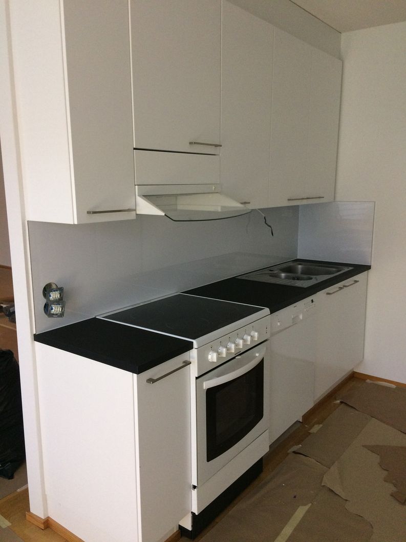Perinnekorjaus Salminen keittiöremontti