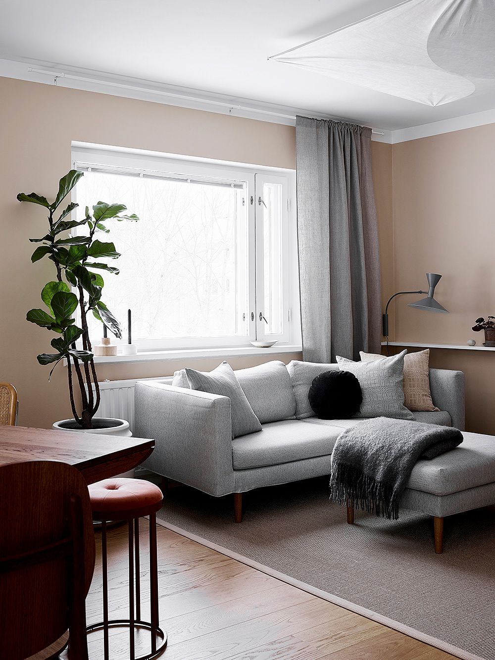A Helsinki apartment in soft and warm tones