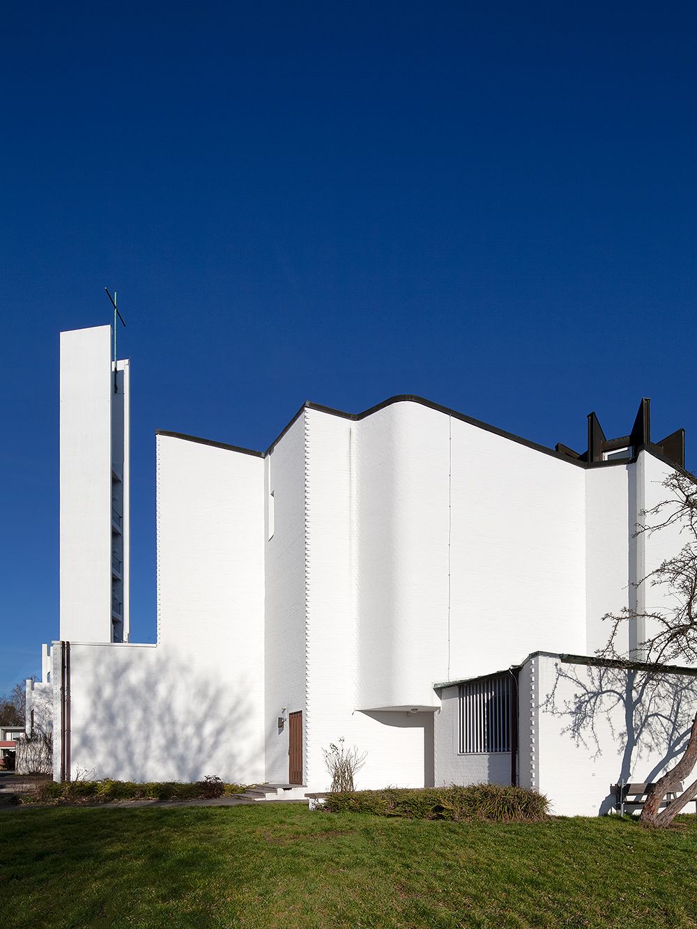 Alvar Aalto, Heilig-Geist-Kirche, Wolfsburg