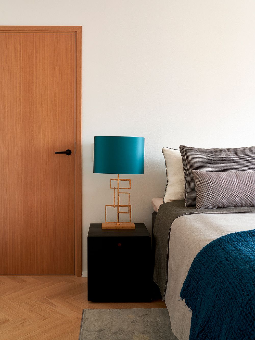 Bedroom door in oak