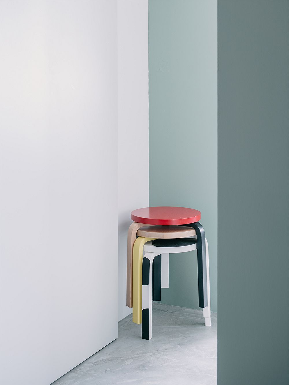 Artek Aalto stool 60, red - birch