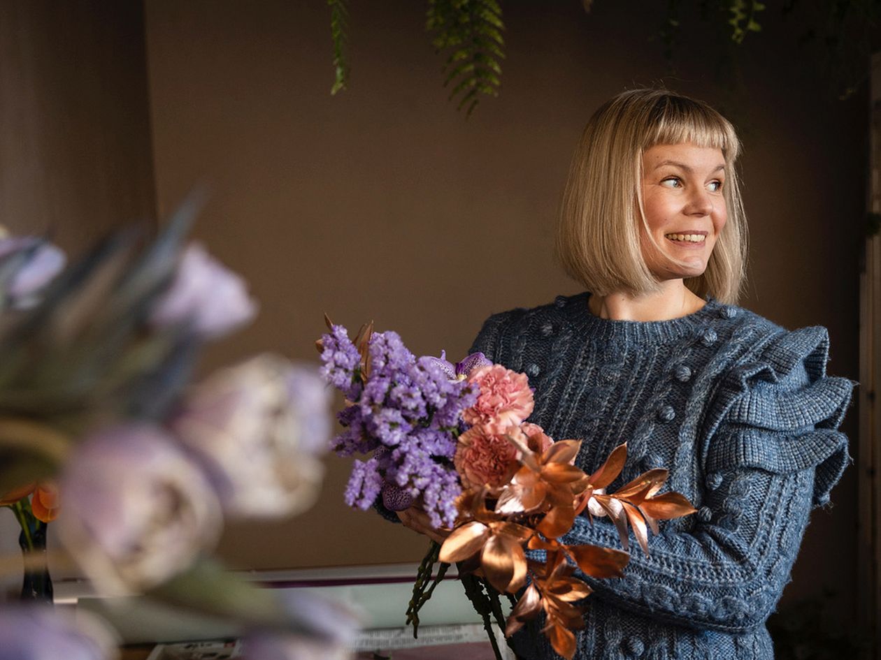 Portrait of florist and designer Kristiina Suo-Kustaa in the Blomma Creatives store.