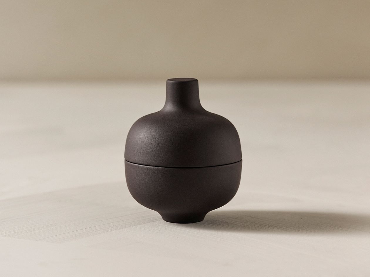 Design House Stockholm Sand Secrets bowl with lid