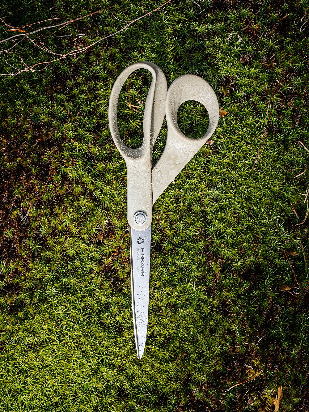 Fiskars' ReNew large universal scissors, 25 cm
