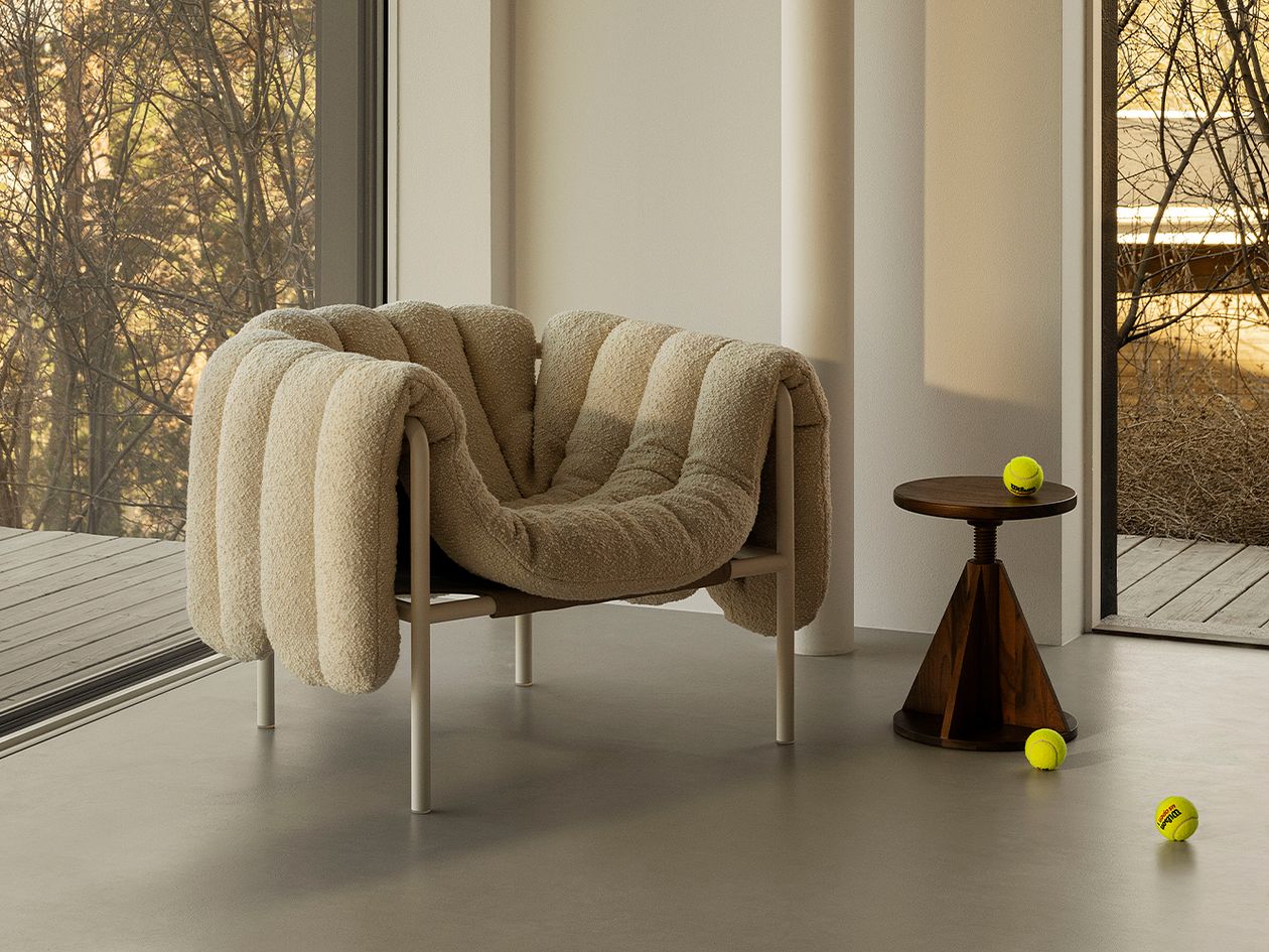 Hem  Puffy lounge chair, eggshell boucle - cream steel