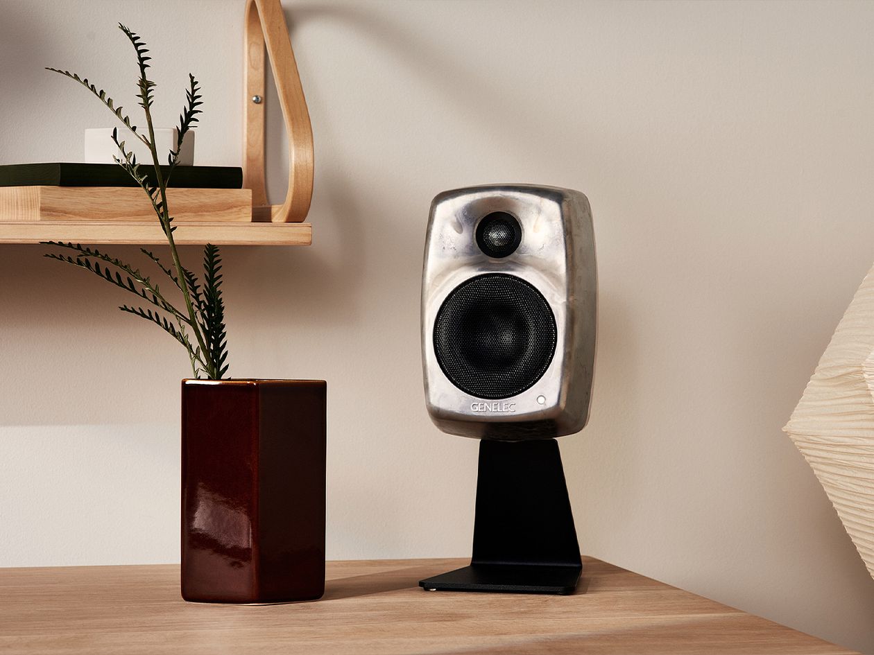 https://www.finnishdesignshop.com/leisure-home-electronics-hifi-audio-two-active-speaker-raw-aluminium-p-30353.html