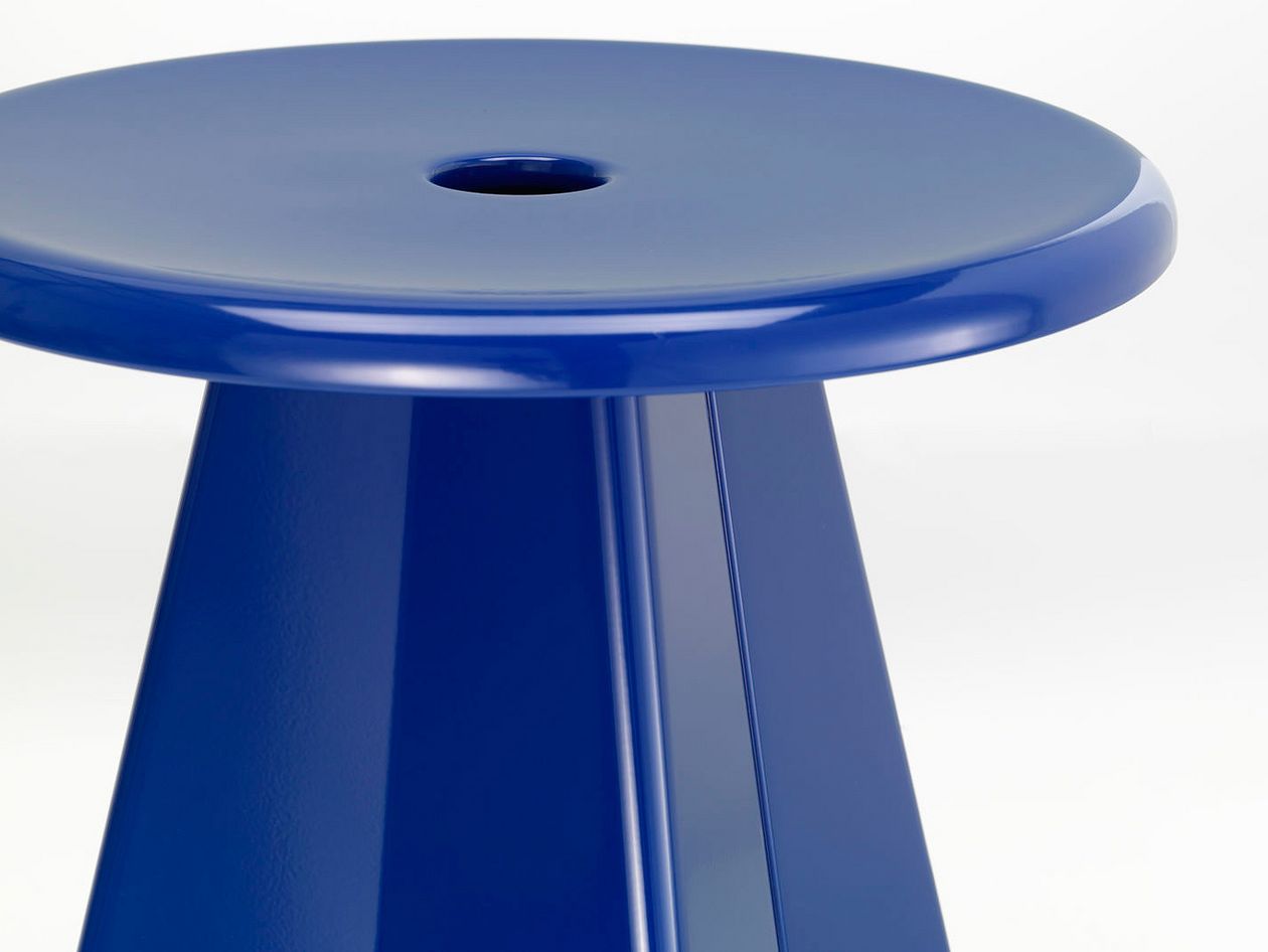 Vitra Jean Prouvé collection: Tabouret Métallique stool, blue