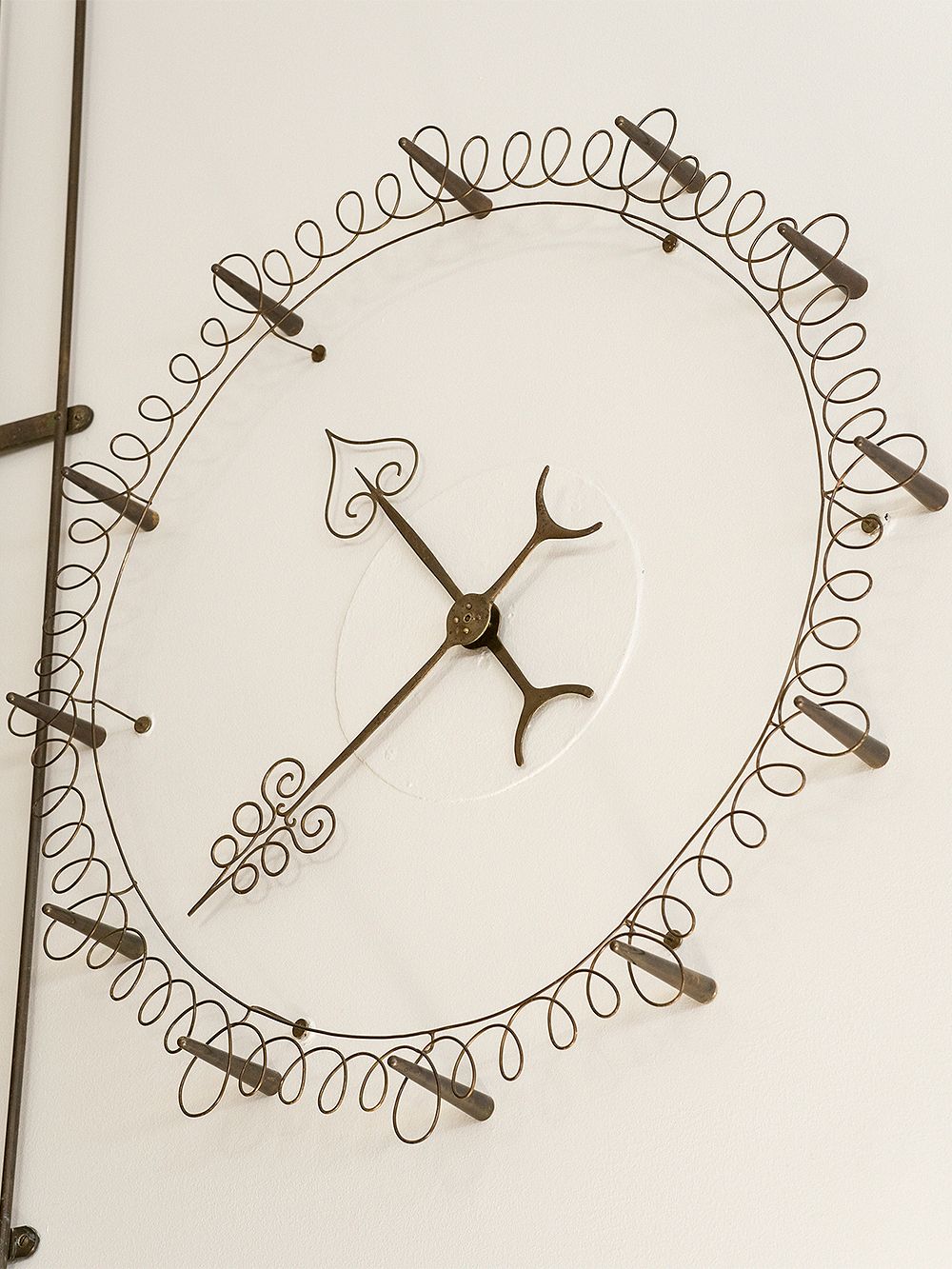 Wall clock at Hotel Vaakuna