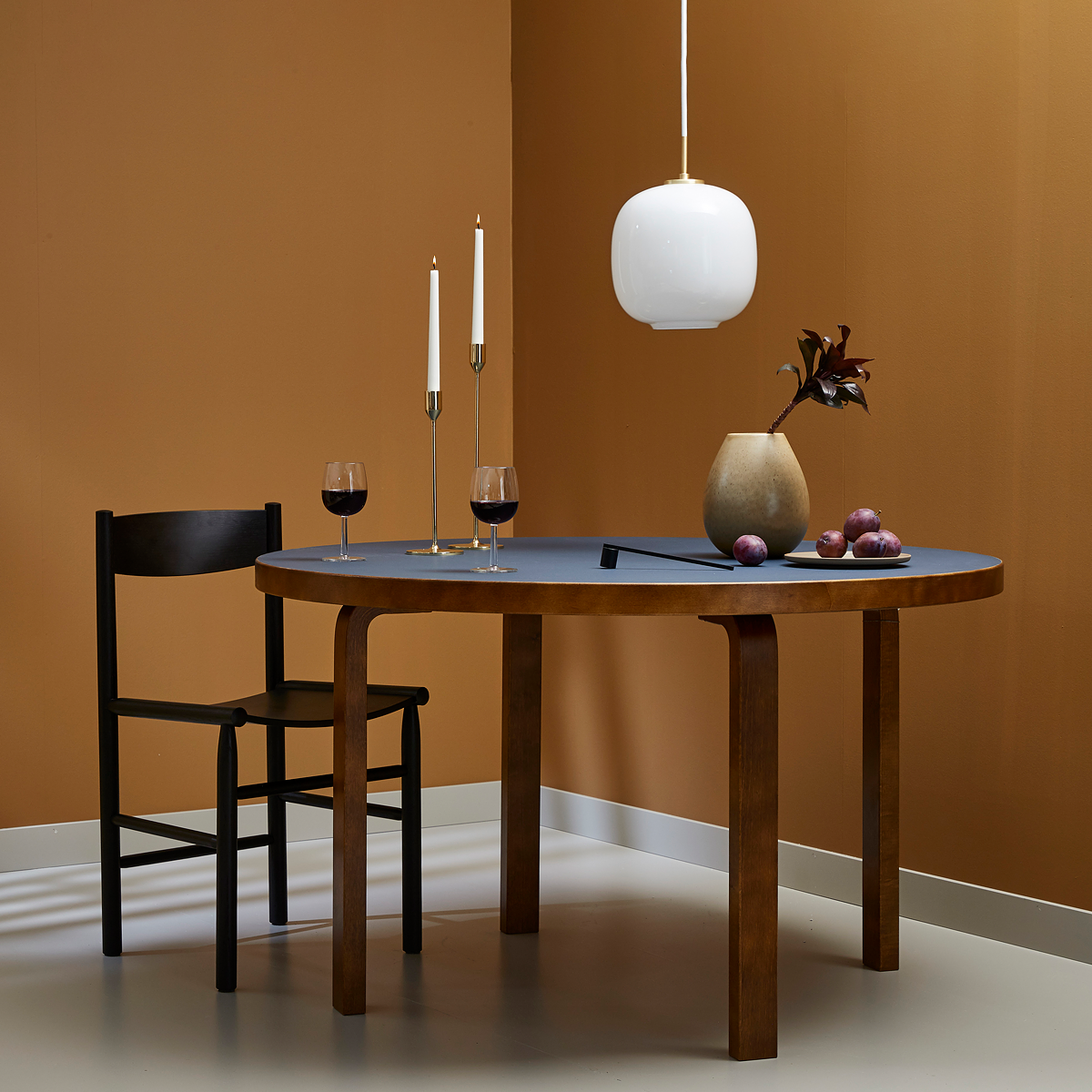 Artek's Aalto table 91 in a dining room