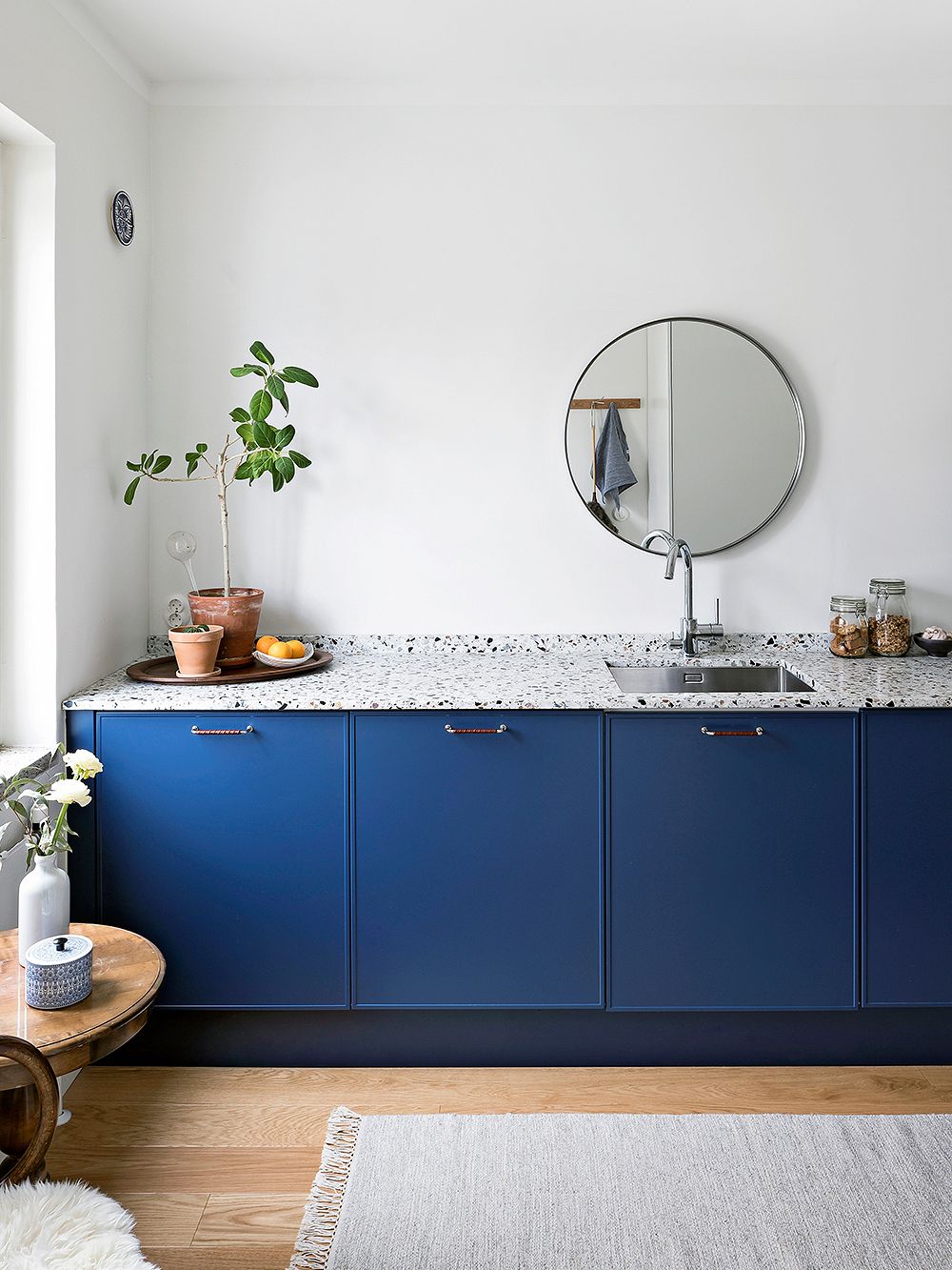 Blueberry-colored kitchen cabinets
