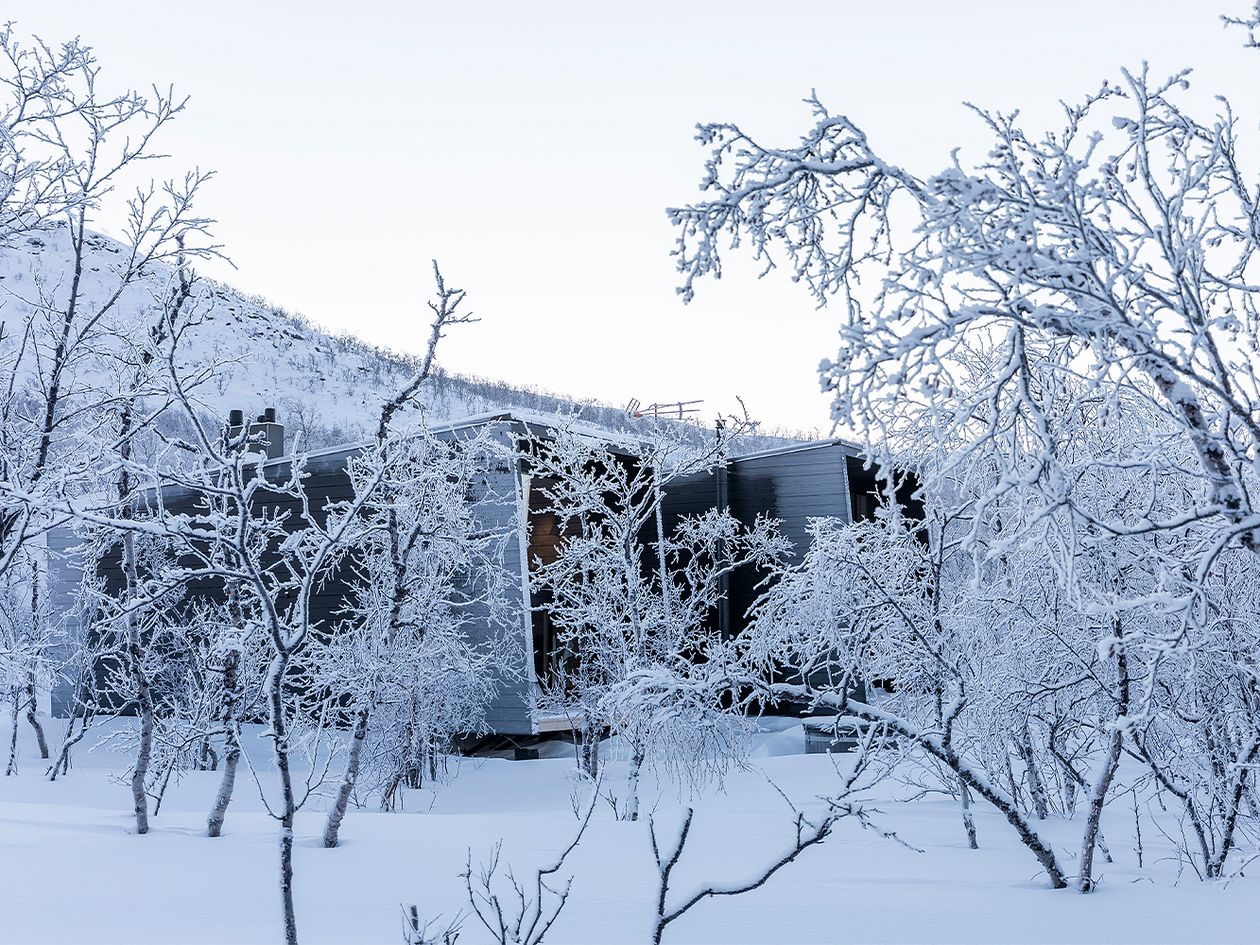 Exterior image of the northern hideaway of Valtteri Bottas and Tiffany Cromwell 