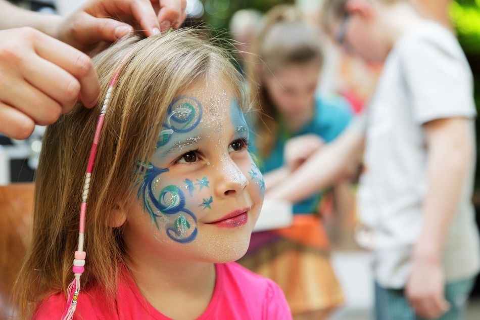Winter Facepainting & Glittertattoo