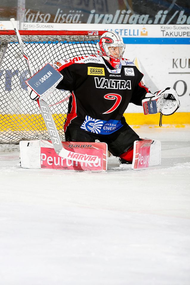 Markus Ruusun ura jatkuu Tampereen Ilveksessä. Kuva: Jukka Rautio / Europhoto