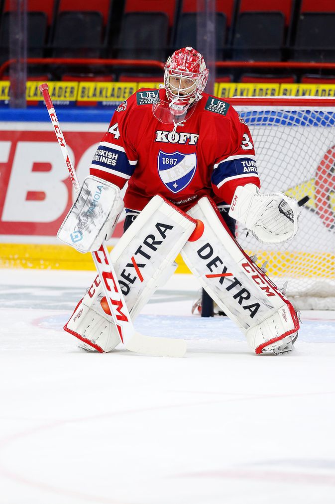 Ville Husso pelasi koko junioriuransa HIFK:n punaisissa. Kuva: Jukka Rautio / Europhoto