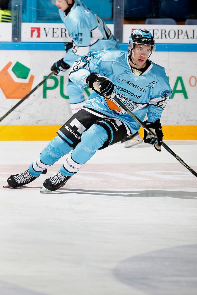 Miska Siikonen nousi edelliskaudella Pelicansin vakiokokoonpanoon. Kuva: Jukka Rautio / Europhoto