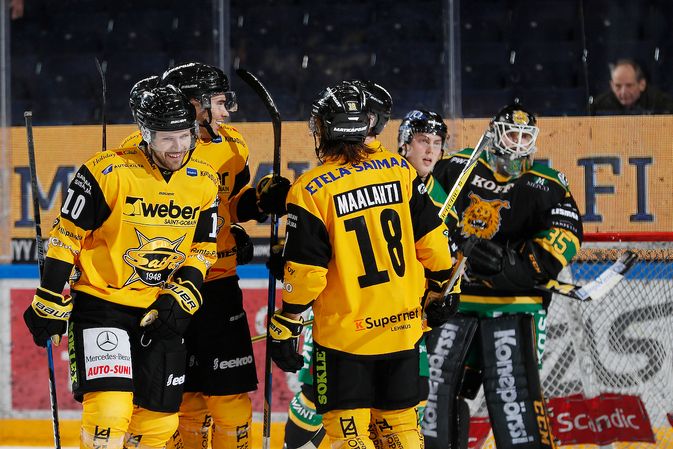 SaiPan Curtis Hamilton oli kahdella tehopisteellään lappeenrantalaisten avainpelaaja Ilves-voitossa. Kuva: Jukka Rautio / Europhoto