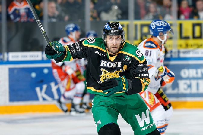 Sami Sandell nähtiin lähes vuoden tauon jälkeen liigakaukalossa. Kuva: Jukka Rautio / Europhoto