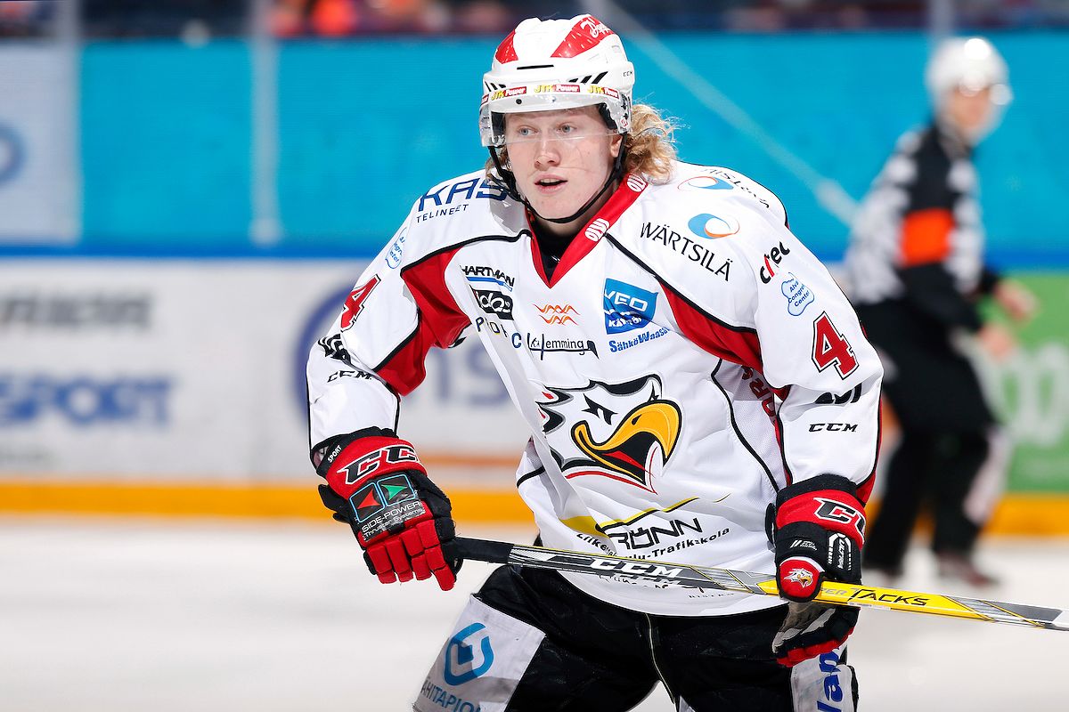 Robin Salo oli Sportin kärkipuolustajia jo 18-vuotiaana. Kuva: Jukka Rautio / Europhoto