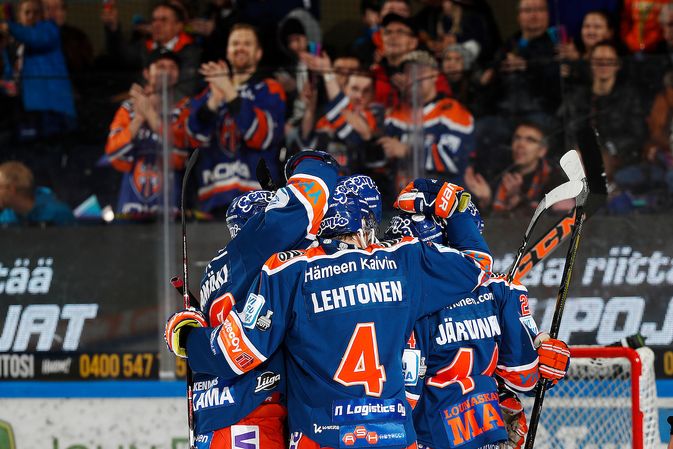 Tappara juhli jo kymmenettä peräkkäistä voittoaan. Kuva: Jukka Rautio / Europhoto