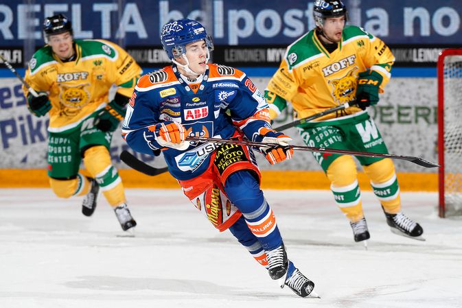 Henrik Haapala ratkaisi voiton kirvesrinnoille paluuottelussaan. Kuva: Jukka Rautio / Europhoto
