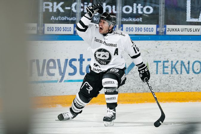 Eric Perrin oli turkulaisten illan sankari. Kuva: Jukka Rautio / Europhoto