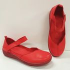 KUVA 38 MAGO red 89€ koot 37,38,39,40,41,42 -pehmeää nahkaa -myös vuori ja pehmustettu, irroitettava pohjallinen nahkaa -tarrasäätö Normaalikokoa.  Pohjallisen pituus: 37=24,4cm 38=25,0cm 39=25,6cm 40=26,2cm 41=26,8cm 42=27,4ccm