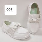 Kuva 15 HeyDude Wendy Bow Essentials White Hinta 99€ koot 36,37,38,39,40,41  -tilava lesti, leveyttä ja myös varvaskorkeutta hyvin -ULTRAkevyt joustava ulkopohja -irroitettava, 5mm paksu vaimennettu pohjallinen, jossa päällinen kangasta -joustavaa tekstiiliä -helpot laittaa jalkaan ja menee rintavaankin jalkaan Lesti normaali, eli ota omaa kokoasi! Huom!! konepestävät 30 asteessa.  Pohjallisen pituus: 36= 24cm 37= 24,5cm 38=25,0cm 39=25,5cm 40=26,0cm 41=26,6cm 42=27,2cm