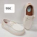 Kuva 13 HeyDude Wendy Espadrille Woven White Hinta 99€ koot 37,38,39,40,41,42  -tilava lesti, leveyttä ja myös varvaskorkeutta hyvin -ULTRAkevyt joustava ulkopohja (hieman paksumpi ulkopohja, kuin muissa malleissa) -irroitettava, 5mm paksu vaimennettu pohjallinen, jossa päällinen korkkia -joustavaa tekstiiliä -helpot laittaa jalkaan ja menee rintavaankin jalkaan Lesti normaali, eli ota omaa kokoasi! Huom!! konepestävät 30 asteessa.  Pohjallisen pituus: 36= 24cm 37= 24,5cm 38=25,0cm 39=25,5cm 40=26,0cm 41=26,6cm 42=27,2cm
