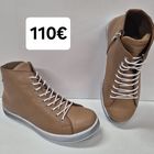 ANDREA CONTI ruskea Hinta 110€ -kokoja 37,38,39,40,41,42 -päällinen laadukasta pehmeää nahkaa -myös vuori ja pehmustettu pohjallinen nahkaa -nauhat+vetoketju -pitävä kumipohja Normaali lesti, eli ota oma kokosi. Sisämitta: 37=24,3cm 38=24,9cm 39=25,5cm 40=26,1cm 41=26,7cm 42=27,3cm