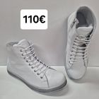 ANDREA CONTI valkoinen Hinta 110€ -kokoja 37,38,39,40,41,42 -päällinen laadukasta pehmeää nahkaa -myös vuori ja pehmustettu pohjallinen nahkaa -nauhat+vetoketju -pitävä kumipohja Normaali lesti, eli ota oma kokosi. Sisämitta: 37=24,3cm 38=24,9cm 39=25,5cm 40=26,1cm 41=26,7cm 42=27,3cm