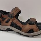 ECCO Offroad ruskea 119€ koot 40,41,42,43,44,45,46,47,48  -normikokoa, eli valitse oma kokosi -täydellinen sandaali pidemmillekin lenkeille -erittäin hyvä myös työkenkänä -tukeva ja pitävä kumipohja, erinomainen iskunvaimennus -pohjan patentoitu RECEPTOR®-teknologia auttaa kulkijaa askeleen kolmessa vaiheessa: kantaisku, tukivaihe, varvastyöntö