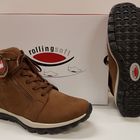 KUVA 27 GABOR Rolling Soft ruskea nilkkuri. Hinta 179€ Kokoja 4-8 (37-42) koot ja sisämitat: 4=37=24,2cm 4,5=37,5=24,6cm 5=38=25,0cm  6=39=25,8cm 6,5=40=26,2cm 7=40,5=26,6cm 7,5=41=27,0cm 8=42=27,4cm  -laadukasta nupukkinahkaa, irroitettava pohjallinen -rullaava pohja, helpot kävellä, säästää polvia ja niveliä -HUOM! nauhat+ 2 vetoketjua, menee rintaankin jalkaan -leveä lesti, pituudeltaan normaalikokoa