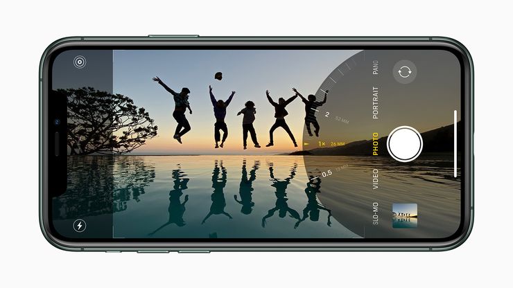 Uudistettu kamerasovellus. Kolme eri kuvakulmaa iPhone 11 Pro -malleissa.