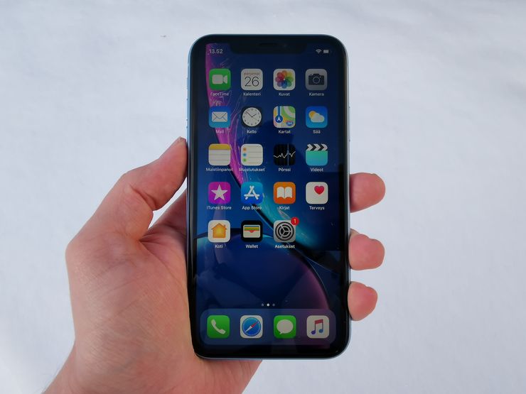 Peruskäytössä iPhone XR tuntuu aika lailla samalta kuin iPhone X, iPhone XS tai iPhone XS Max.