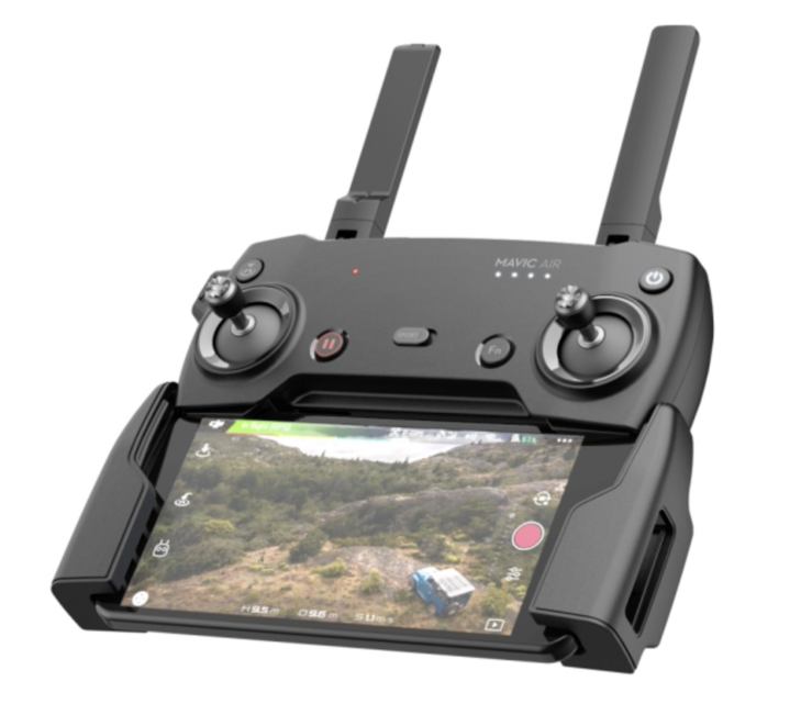 Mavic Airin myös kokoon taittuva ohjain.