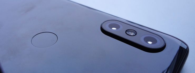 Xiaomi Mi MIX 3:n takakamera on monipuolinen ja kyvykäs. Myös sormenjälkilukija toimii ripeästi.