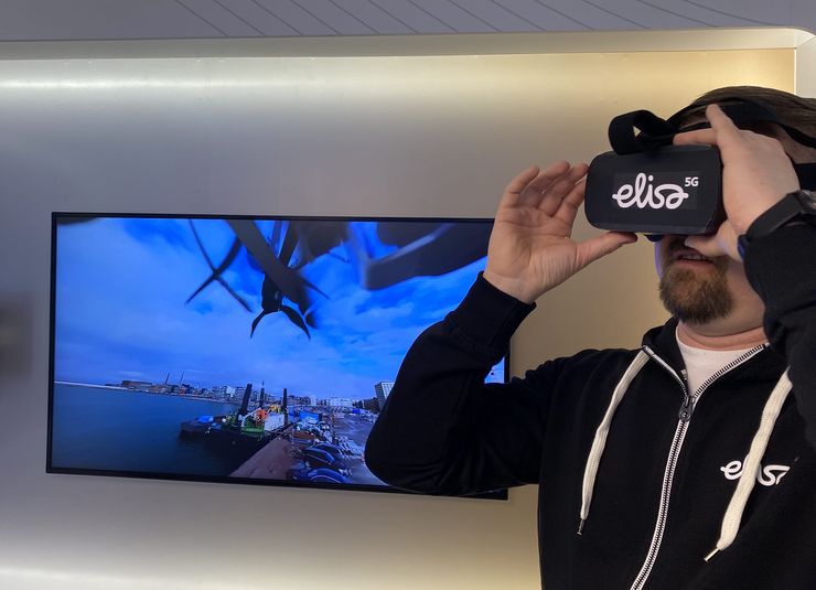 8K-tarkkuuden videokuvaa dronesta Helsingin Jätkäsaaresta.