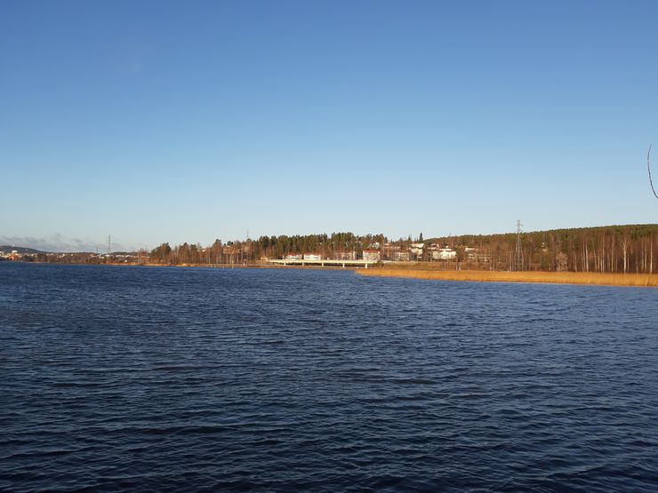 Pääkameralla otettu kuva.