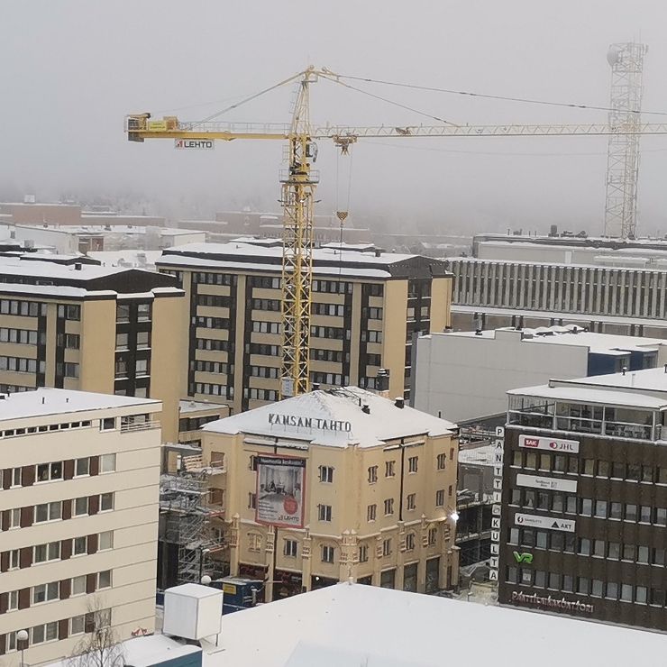 Honor View20, kuvattu 12 megapikselin koossa ja leikattu 1000×1000-kokoon.