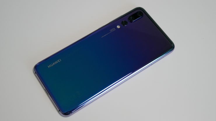 Huawei P20 Pron Twilight-värivaihtoehto on erilainen ja tyylikäs.