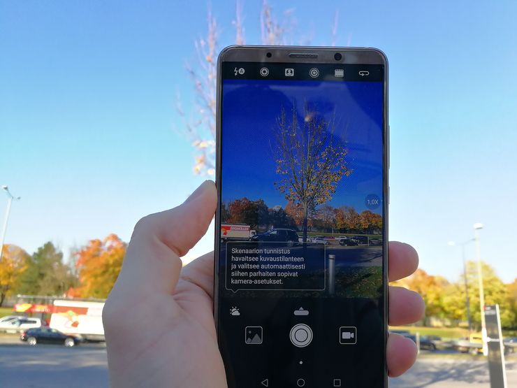 Mate 10 Pron kamera osaa tekoälyn avulla tunnistaa kuvaustilanteet. Tunnistus toimii nopeasti ja myös melko varmasti.