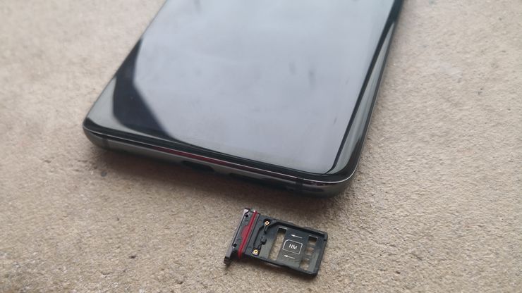 NM Card -kortit ovat nano-SIM-kortin kokoisia.
