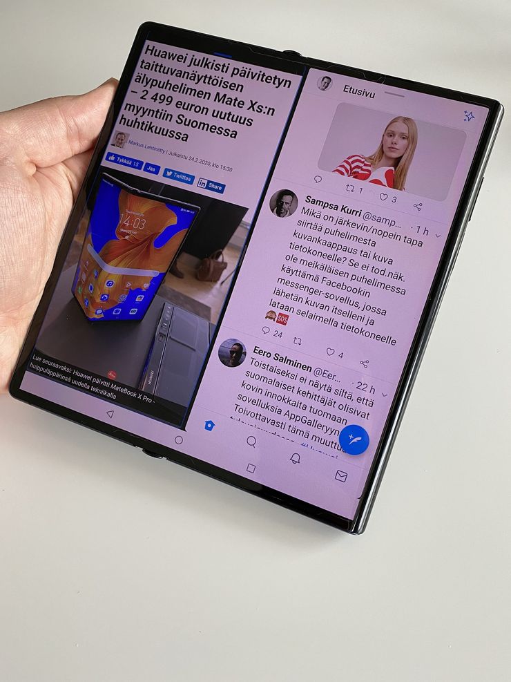 Mate Xs:n näytölle mahtuu mainiosti kaksi sovellusta rinnakkain, esimerkiksi verkkoselailuun ja Twitterin seuraamiseen samanaikaisesti.