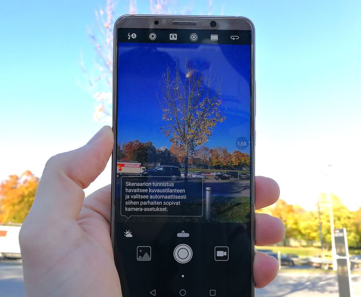 Mate 10 Pron kamera tunnistaa tekoälyä hyödyntävällä toiminnolla automaattisesti eri kuvaustilanteet ja optimoi asetukset niiden mukaisesti.