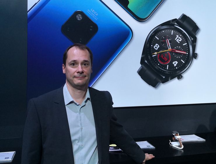 Firstbeatin toimitusjohtaja Joni Kettunen oli mukana Huawein julkistustilaisuudessa Lontoossa.