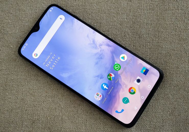 OnePlus 7 muistuttaa viime vuoden 6T-mallia.